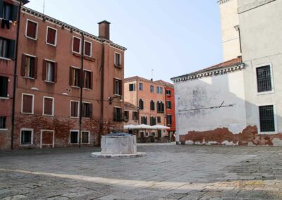 Mein Bummel durch den Sestiere Dorsoduro (Mitte) in Venedig 39 campo bei der chiesa dell angelo raffaele venedig_8300