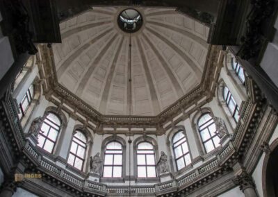 Am Fondamenta delle Zattere in Venedig entlang bis zur Salute 63 grosse kuppel basilika santa maria della salute venedig_0168