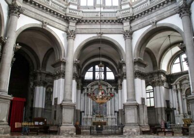 innenansicht basilika santa maria della salute venedig_0257