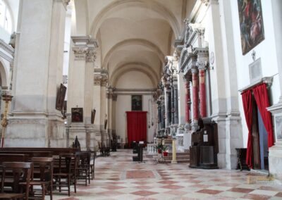 In der Basilika San Pietro di Castello in Venedig 64 seitenaltaere basilika san pietro di castello venedig_3942