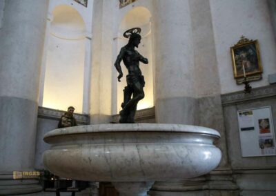 weihwasserbecken kirche il redentore venedig_8865