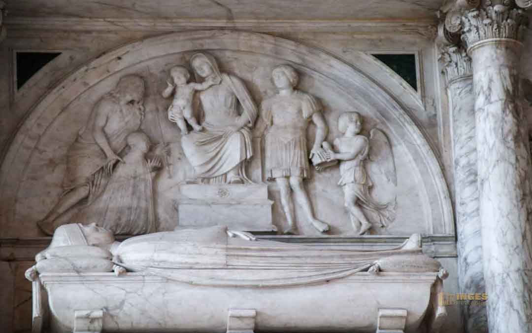 Venedig-Basilika-SS.Giovanni-e-Paolo_Zanipolo-Dogengraeber