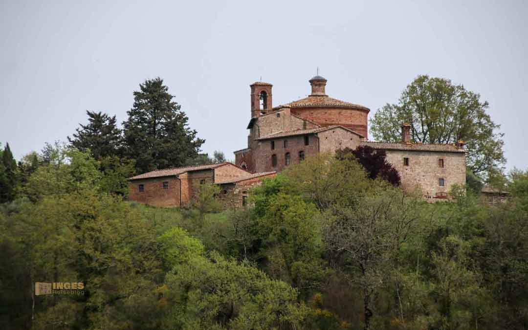 Die Einsiedelei von Montesiepi in der Toskana