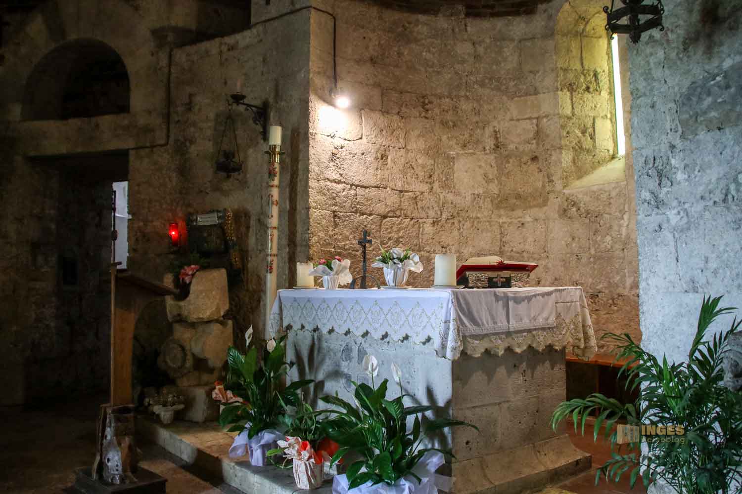 altar einsiedelei montesiepi_6118 altar einsiedelei montesiepi 6118