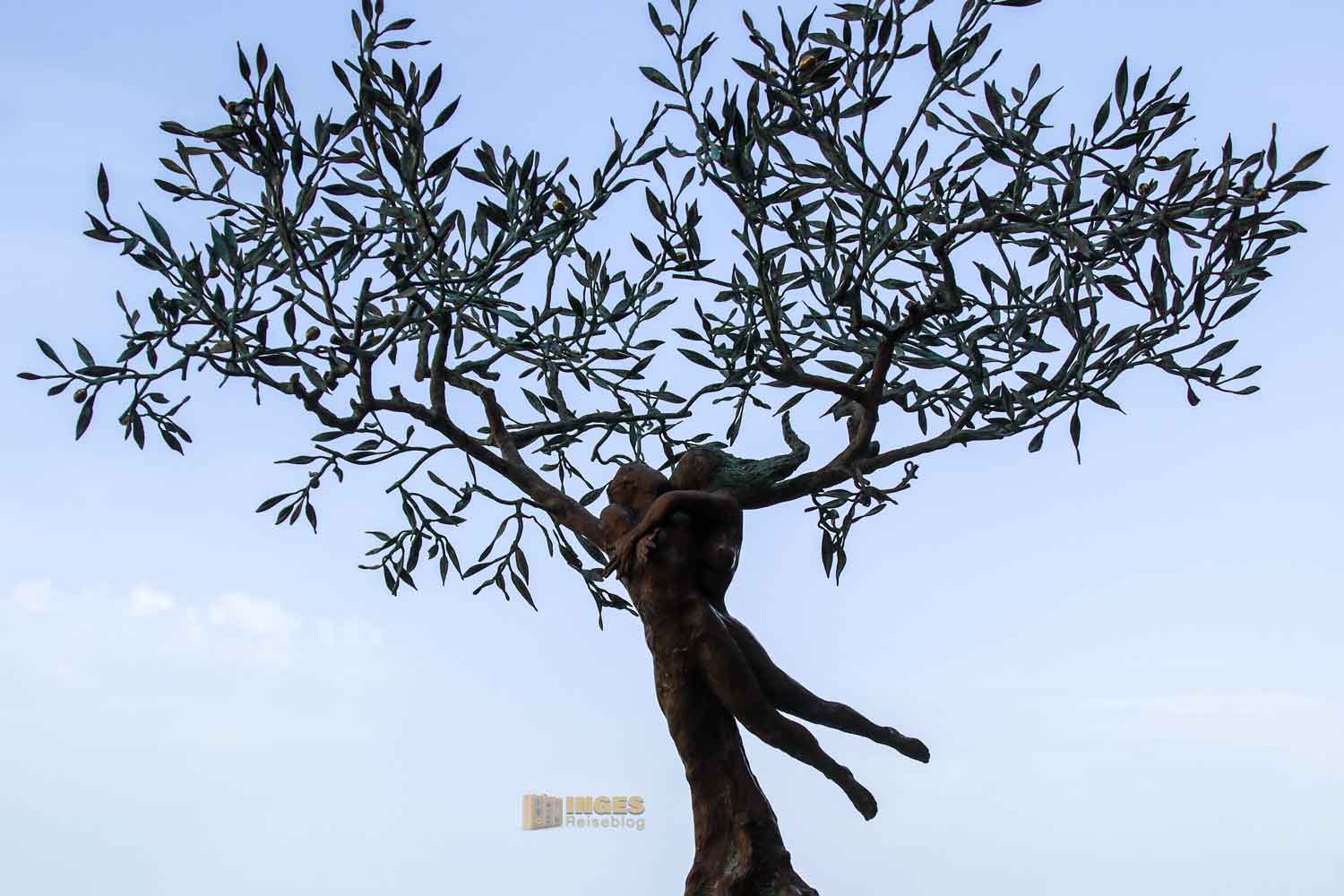 bronzeskulptur eine suesse ewige umarmung casole d'elsa_6214 bronzeskulptur eine suesse ewige umarmung casole delsa 6214