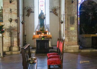 Die Stiftskirche Santa Maria Assunta in Casole d'Elsa (Toskana) 11 chorkapellen stiftskirche casole d'elsa_6434