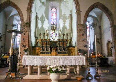 Die Stiftskirche Santa Maria Assunta in Casole d'Elsa (Toskana) 1 hochaltar stiftskirche santa maria assunta casole d'elsa_6430