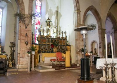 Die Stiftskirche Santa Maria Assunta in Casole d'Elsa (Toskana) 2 hochaltar stiftskirche santa maria assunta casole d'elsa_6459