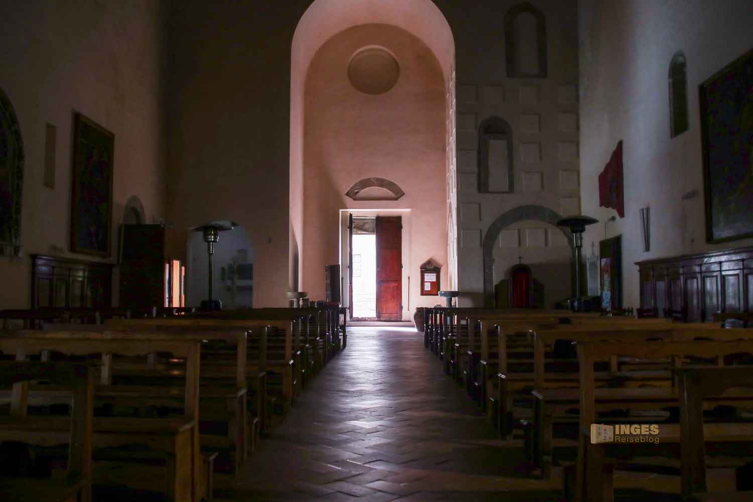 innenansicht stiftskirche casole d'elsa_6424 innenansicht stiftskirche casole delsa 6424