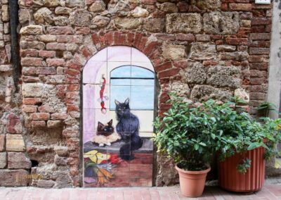 Ein Bummel durch Casole d'Elsa in der Toskana 36 kachelkunst in casole d'elsa toskana_6359