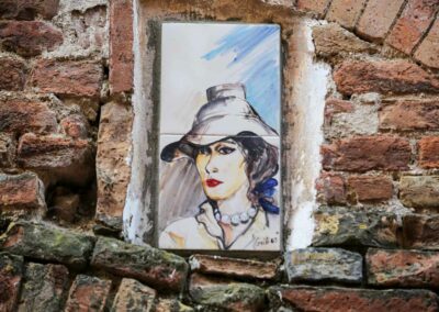 Ein Bummel durch Casole d'Elsa in der Toskana 42 kachelkunst in casole d'elsa toskana_A0519