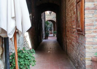 Ein Bummel durch Casole d'Elsa in der Toskana 60 via alessandro casolani casole d'elsa_6558