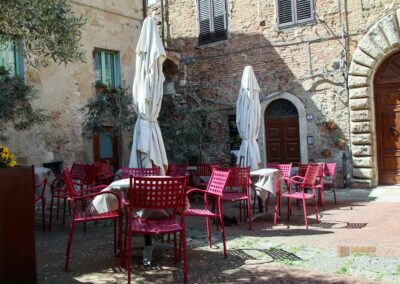 Ein Besuch in Colle Alta - Colle di Val d'Elsa in der Toskana 51 piazza canonica colle val d'elsa_7422