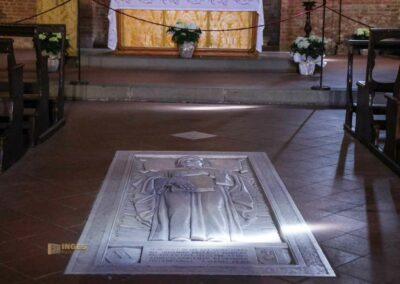 In der Kirche Hl. Jacopo und Filippo in Certaldo in der Toskana 13 grab giovanni boccaccio kirche hl. jacobo und filippo certaldo alto_7762