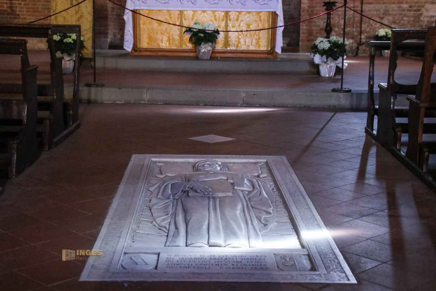 grab giovanni boccaccio kirche hl. jacobo und filippo certaldo alto_7762 grab giovanni boccaccio kirche hl. jacobo und filippo certaldo alto_7762