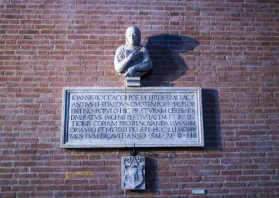 In der Kirche Hl. Jacopo und Filippo in Certaldo in der Toskana 14 grab giovanni boccaccio kirche hl. jacobo und filippo certaldo alto_7766