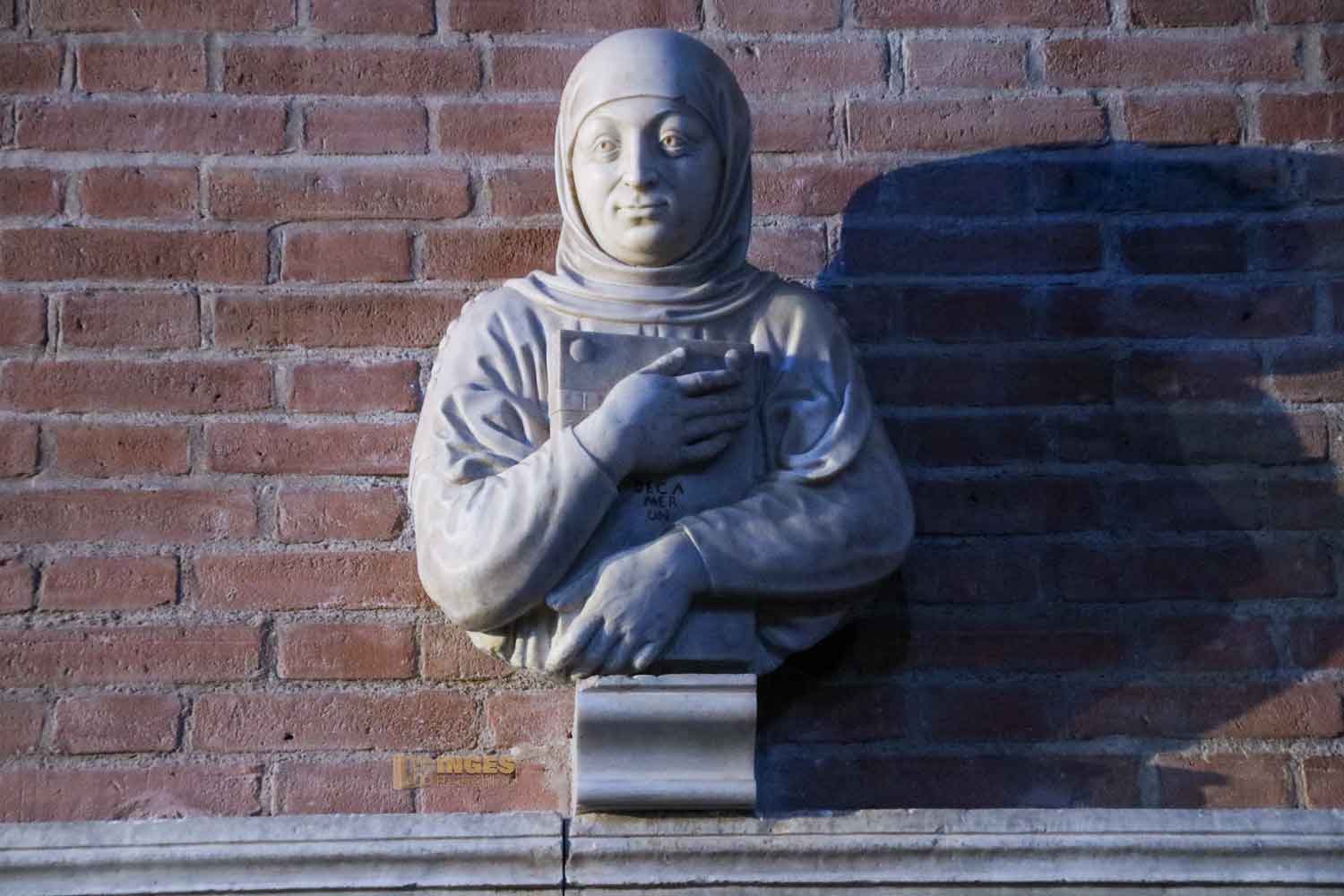 grab giovanni boccaccio kirche hl. jacobo und filippo certaldo alto_7801 grab giovanni boccaccio kirche hl. jacobo und filippo certaldo alto_7801