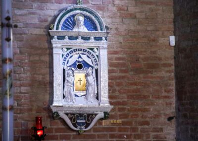 In der Kirche Hl. Jacopo und Filippo in Certaldo in der Toskana 7 hauptaltar kirche hl. jacopo und filippo certaldo alto_7803