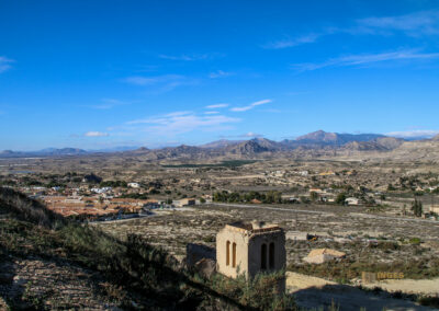 ausblicke auf umliegende berge von busot_3800