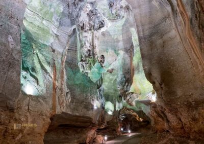 weg durch die hoehle las calaveras_0524